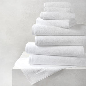 Signature Towels & Bath Mats White