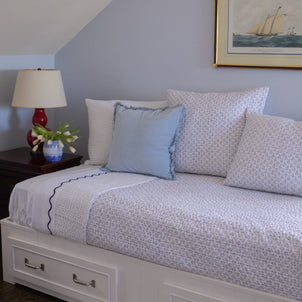 Iris Block Quilt Navy