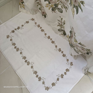 Georgia Floral Bath Mats White/Sand