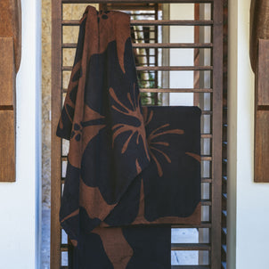 Hanalei Beach Towels Black/Brown