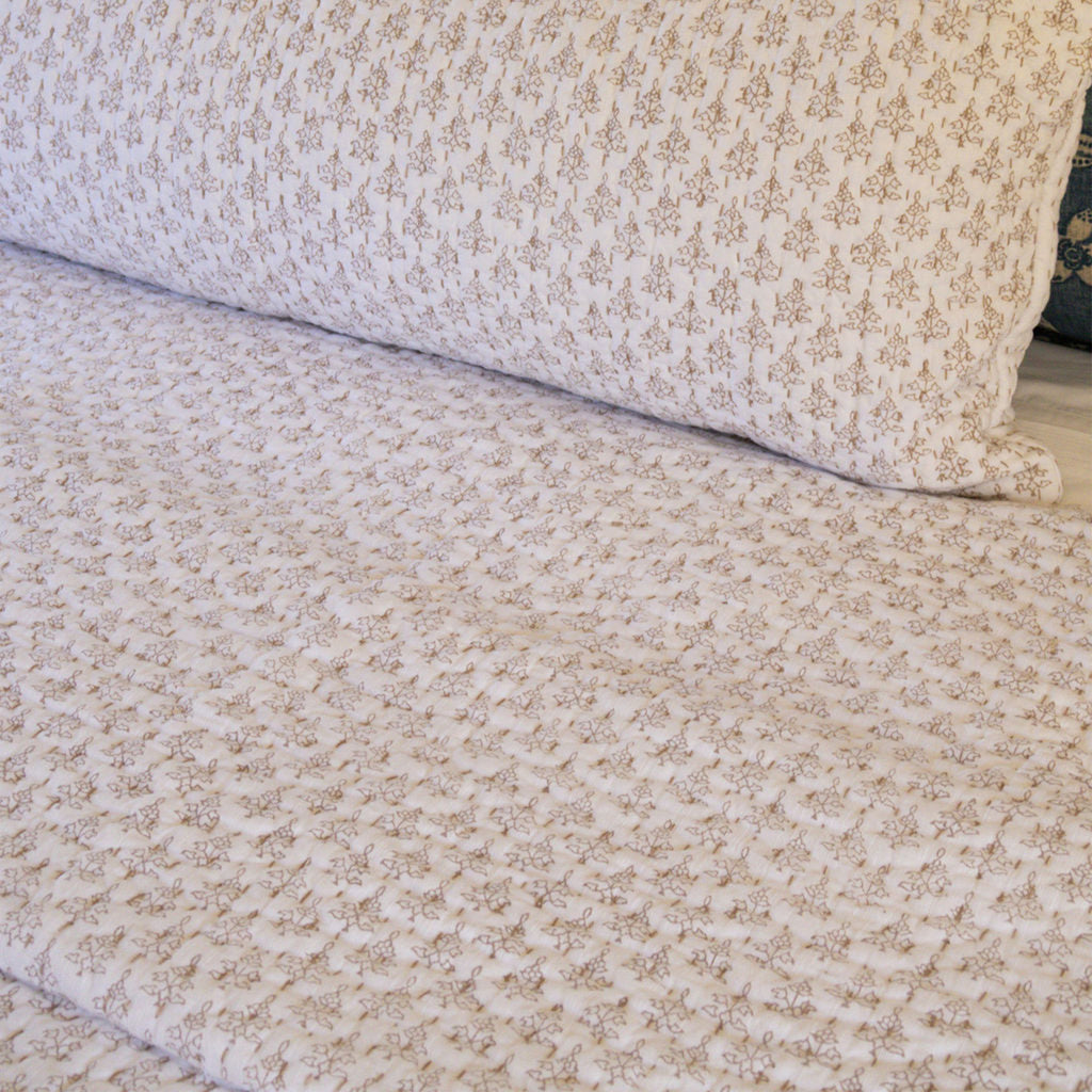 Iris Block Quilt Taupe