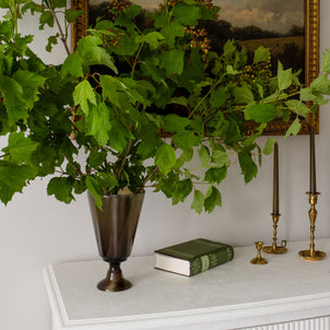 Cambridge Vase Default