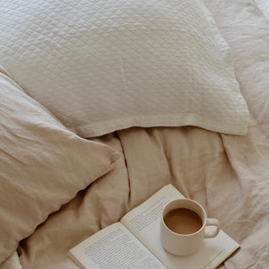 Diamante Shams default