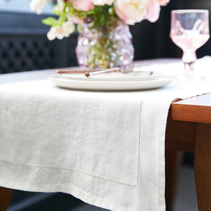 Linen Runner Taupe (tabletop)