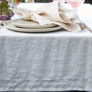 Linen Tablecloth Pale Grey (tabletop)