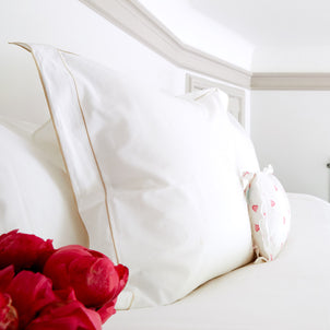 Salerno Embroidered Percale Shams Champagne